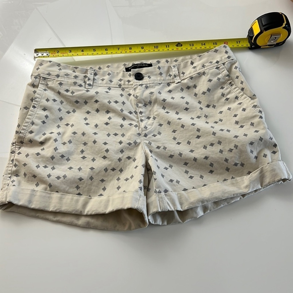 (10) Banana Republic Shorts - Picture 4 of 10